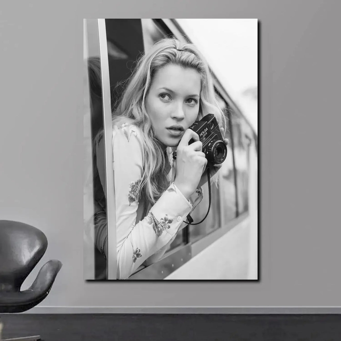 Scandinavian Simple Wall Art Sexy Supermodel Kate Moss HD Canvas Poster Print for Home Bedroom Living Room Decoration Gifts