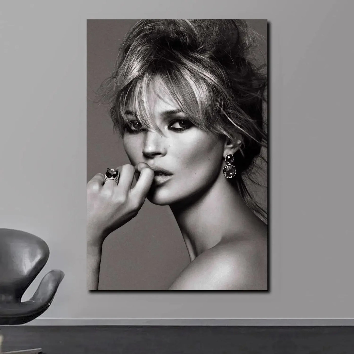 Scandinavian Simple Wall Art Sexy Supermodel Kate Moss HD Canvas Poster Print for Home Bedroom Living Room Decoration Gifts