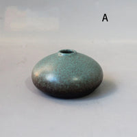 Ceramic small vase, home decoration handicraft desktop decoration, black small vase simple Japanese decoration