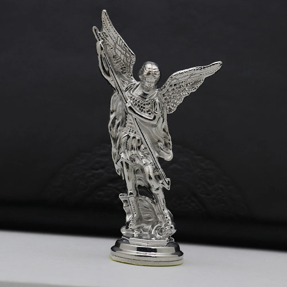 Christian Saint Michael FigurineThe Archangel Defeating Satan Guardian Statues Zinc Alloy Ctafts For Home Room Tabletop Desktop